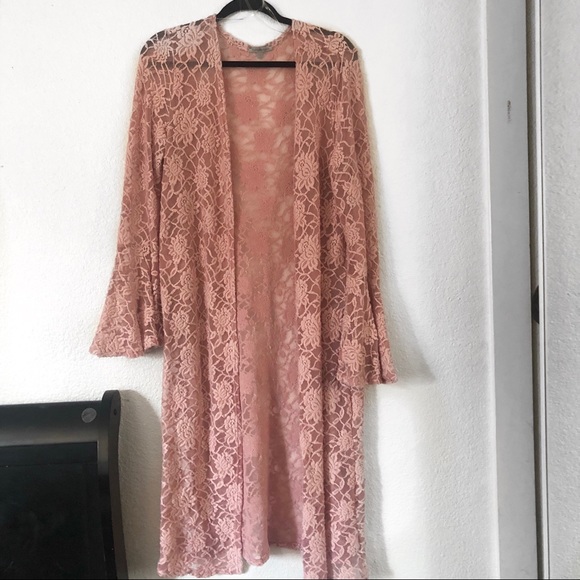 ❗️❗️SOLD❗️❗️bell sleeve lace duster cardigan - Picture 2 of 6